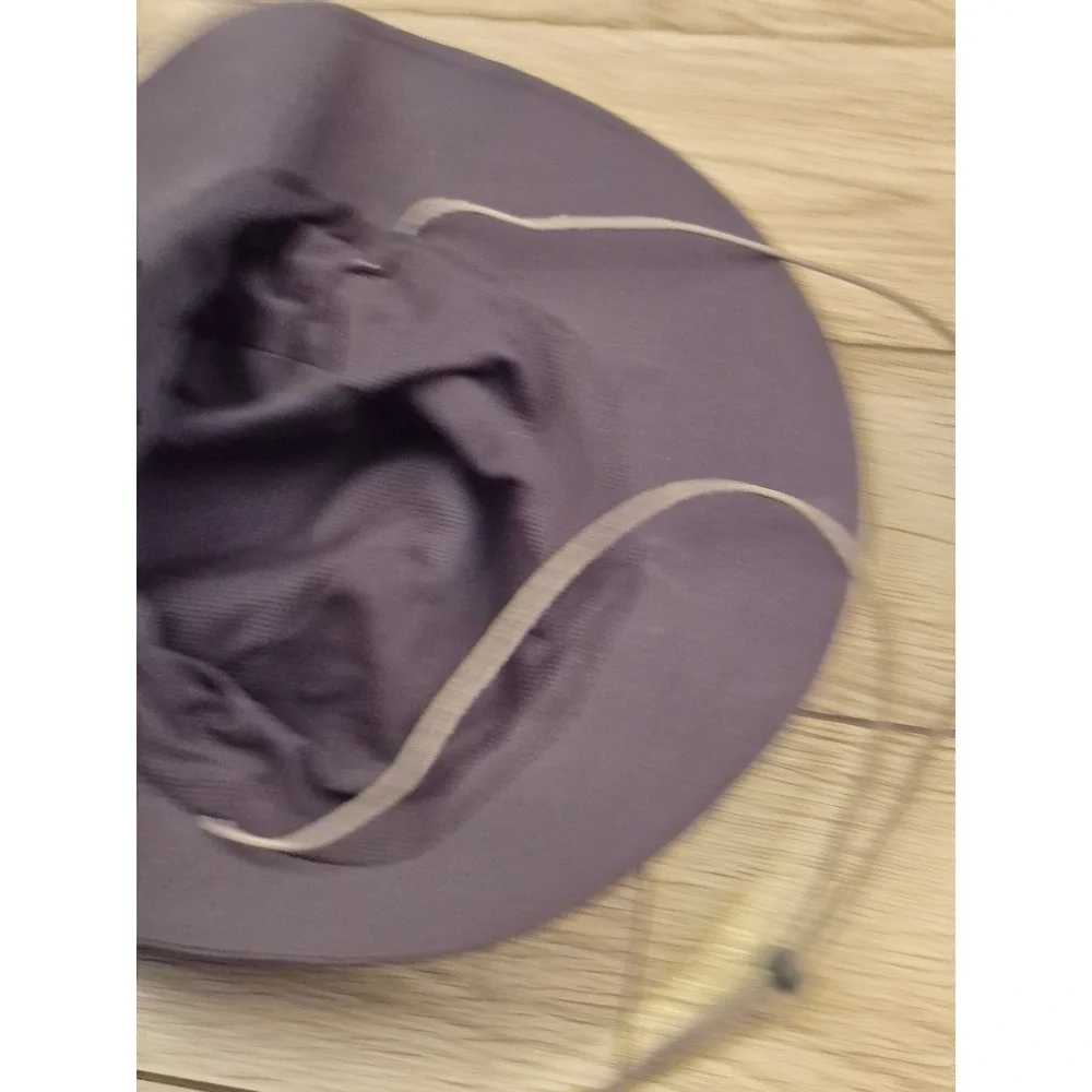 Lululemon bucket hat